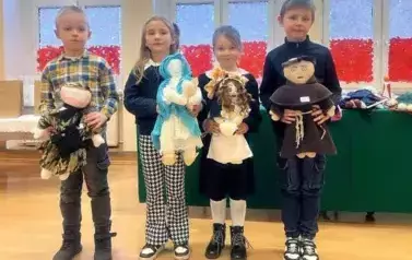 Galeria Podstrony VI Powiatowy Rodzinny Konkurs &bdquo;Święci na miarę (naszych czas&oacute;w)&rdquo; 2