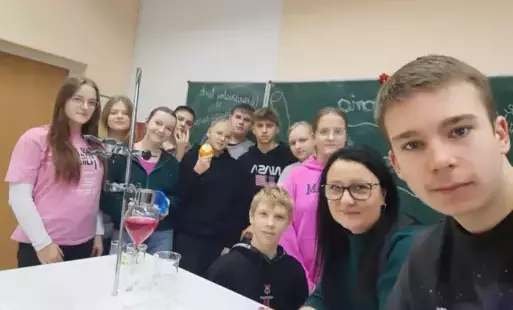 Zdjęcie do Laboratoria uczniowskie - doświadczenia.