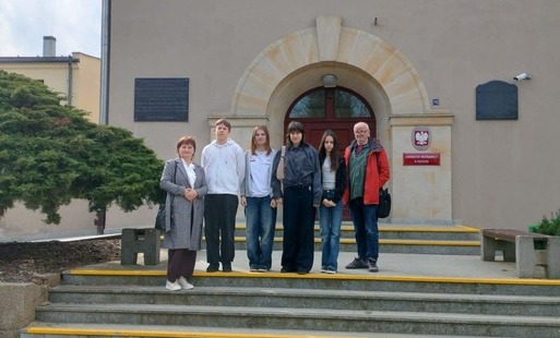 Zdjęcie grupowe uczniów 